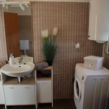Noemi Apartment Appartamento Vrsi