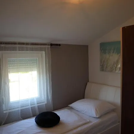 Noemi Apartment Appartamento Vrsi