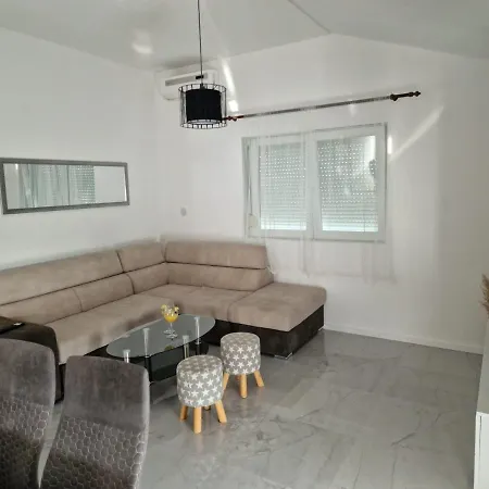 Noemi Apartment Appartamento Vrsi